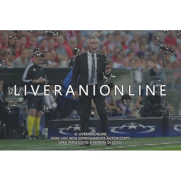firo : Fu§ball,Fussball : 13.09.2016 Champions League, Saison 2016/2017: FC Bayern MŸnchen - FC Rostov, FCB, Gruppenphase, Carlo Ancelotti ( MŸnchen ), ganze Figur, Gestik, gibt Anweisungen $worldrightsEs gelten unsere AGB, einsehbar auf www.firosportphoto.de copyright by firo sportphoto: Coesfelder Str. 207 D- 48249 DŸlmen www.firosportphoto.de mail@firosportphoto.de (V o l k s b a n k B o c h u m - W i t t e n ) IBAN DE68 4306 0129 0341 1171 00 Tel: +49-2594 - 9916004 Fax: +49-2594 - 9916005 AG ALDO LIVERANI SAS ONLY ITALY