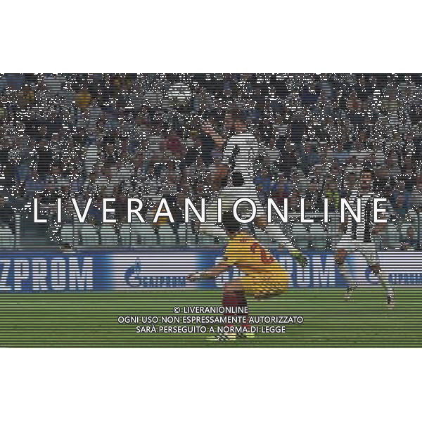 UEFA Champions League 2016/2017 Finale Fase a Girone Gruppo H Torino - 14.09.2016 Juventus-Siviglia Nella Foto:higuain colpisce la traversa /Ph.Vitez-Ag. Aldo Liverani