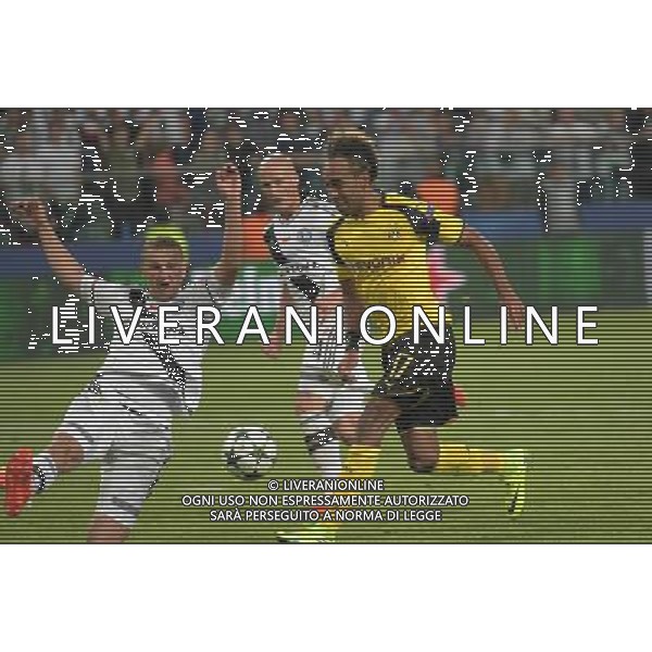 WARSZAWA 14.09.2016 PILKA NOZNA CHAMPIONS LEAGUE GRUP F LEGIA WARSZAWA BORUSSIA DORTMUND NZ JAKUB CZERWINSKI PIERRE EMERICK AUBAMEYANG BRAMKA FOT MAREK BICZYK NEWSPIX.pl --- Newspix.pl AG ALDO LIVERANI SAS ONLY ITALY *** Local Caption *** www.newspix.pl mail us: info@newspix.pl call us: 0048 022 23 22 222 --- Polish Picture Agency by Ringier Axel Springer Poland