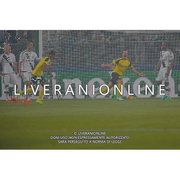WARSZAWA 14.09.2016 PILKA NOZNA CHAMPIONS LEAGUE GRUP F LEGIA WARSZAWA BORUSSIA DORTMUND NZ MARIO GOTZE RADOSC BRAMKA FOT MAREK BICZYK NEWSPIX.pl --- Newspix.pl AG ALDO LIVERANI SAS ONLY ITALY *** Local Caption *** www.newspix.pl mail us: info@newspix.pl call us: 0048 022 23 22 222 --- Polish Picture Agency by Ringier Axel Springer Poland