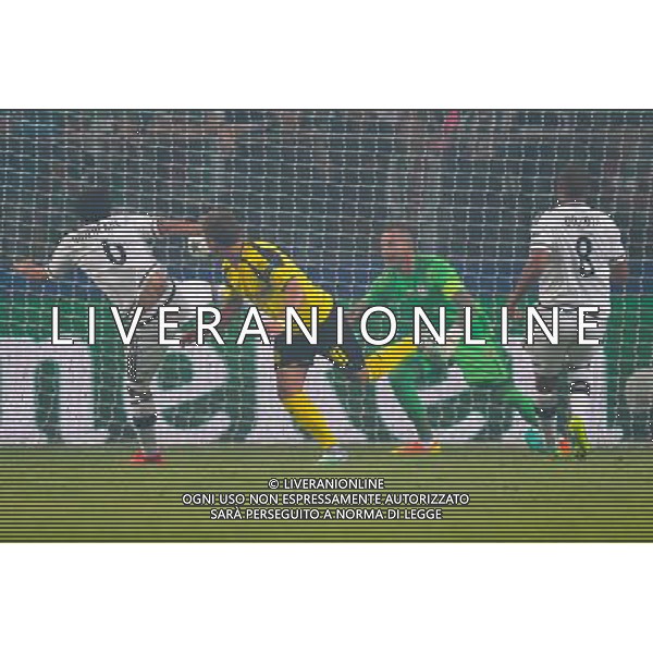 WARSZAWA 14.09.2016 PILKA NOZNA CHAMPIONS LEAGUE GRUP F LEGIA WARSZAWA BORUSSIA DORTMUND NZ GUILHERME MARIO GOTZE ARKADIUSZ MALARZ VADIS ODJIDJA FOT MAREK BICZYK NEWSPIX.pl --- Newspix.pl AG ALDO LIVERANI SAS ONLY ITALY *** Local Caption *** www.newspix.pl mail us: info@newspix.pl call us: 0048 022 23 22 222 --- Polish Picture Agency by Ringier Axel Springer Poland