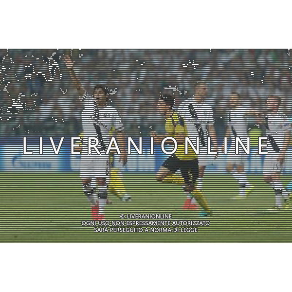 14.09.2016 WARSZAWA, LAZIENKOWSKA 3 PILKA NOZNA (FOOTBALL), LIGA MISTRZOW UEFA , FAZA GRUPOWA - GRUPA F ( UEFA CHAMPIONS LEAGUE - GROUP STAGE, GROUP F) MECZ (GAME) LEGIA WARSZAWA - BVB BORUSSIA DORTMUND NZ GULIHERME, MARC BARTRA GOL BRAMKA FOTO LUKASZ GROCHALA/CYFRASPORT / NEWSPIX.PL --- Newspix.pl AG ALDO LIVERANI SAS ONLY ITALY *** Local Caption *** www.newspix.pl mail us: info@newspix.pl call us: 0048 022 23 22 222 --- Polish Picture Agency by Ringier Axel Springer Poland