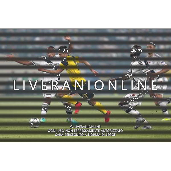 2016.9.14, Warszawa , UEFA Champions League Group F , Legia Warsaw - Borussia Dortmund , Liga Mistrzow , Grupa F , Legia Warszawa - Borussia Dortmund n z Raphael Guerreiro (Borussia) fot. Tomasz Jastrzebowski / Foto Olimpik / NEWSPIX.PL --- Newspix.pl AG ALDO LIVERANI SAS ONLY ITALY *** Local Caption *** www.newspix.pl mail us: info@newspix.pl call us: 0048 022 23 22 222 --- Polish Picture Agency by Ringier Axel Springer Poland