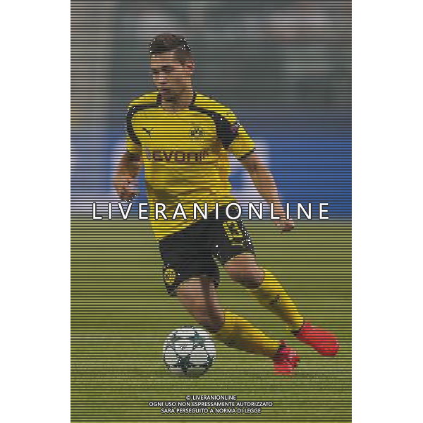 2016.9.14, Warszawa , UEFA Champions League Group F , Legia Warsaw - Borussia Dortmund , Liga Mistrzow , Grupa F , Legia Warszawa - Borussia Dortmund n z Raphael Guerreiro (Borussia) fot. Tomasz Jastrzebowski / Foto Olimpik / NEWSPIX.PL --- Newspix.pl AG ALDO LIVERANI SAS ONLY ITALY *** Local Caption *** www.newspix.pl mail us: info@newspix.pl call us: 0048 022 23 22 222 --- Polish Picture Agency by Ringier Axel Springer Poland