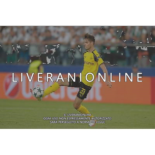 2016.09.14 Warszawa Pilka nozna UEFA Champions League Liga Mistrzow Grupa F sezon 2016/2017 Legia Warszawa - Borussia Dortmund N/Z Julian Weigl Foto Pawel Andrachiewicz / PressFocus 2016.09.14 Warsaw Football UEFA Champions League Group F season 2016/2017 Legia Warsaw - Borussia Dortmund Julian Weigl Photo Pawel Andrachiewicz / PressFocus / NEWSPIX.PL --- Newspix.pl AG ALDO LIVERANI SAS ONLY ITALY *** Local Caption *** www.newspix.pl mail us: info@newspix.pl call us: 0048 022 23 22 222 --- Polish Picture Agency by Ringier Axel Springer Poland