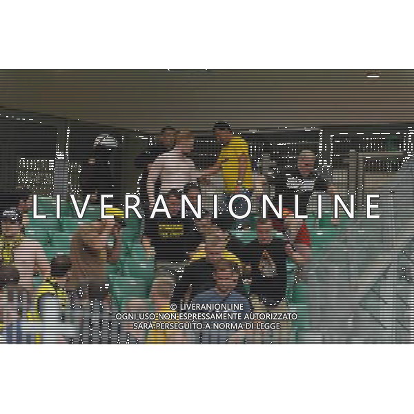 2016.09.14 Warszawa Pilka nozna UEFA Champions League Liga Mistrzow Grupa F sezon 2016/2017 Legia Warszawa - Borussia Dortmund N/Z kibice Legii zagazowali kibicow BvB, gaz Foto Pawel Andrachiewicz / PressFocus 2016.09.14 Warsaw Football UEFA Champions League Group F season 2016/2017 Legia Warsaw - Borussia Dortmund kibice Legii zagazowali kibicow BvB, gaz Photo Pawel Andrachiewicz / PressFocus / NEWSPIX.PL --- Newspix.pl AG ALDO LIVERANI SAS ONLY ITALY *** Local Caption *** www.newspix.pl mail us: info@newspix.pl call us: 0048 022 23 22 222 --- Polish Picture Agency by Ringier Axel Springer Poland