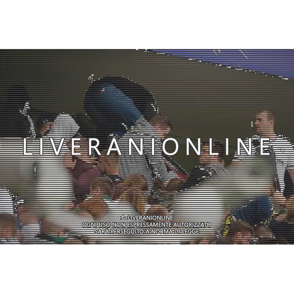 2016.09.14 Warszawa Pilka nozna UEFA Champions League Liga Mistrzow Grupa F sezon 2016/2017 Legia Warszawa - Borussia Dortmund N/Z kibice Legii zagazowali kibicow BvB, gaz Foto Pawel Andrachiewicz / PressFocus 2016.09.14 Warsaw Football UEFA Champions League Group F season 2016/2017 Legia Warsaw - Borussia Dortmund kibice Legii zagazowali kibicow BvB, gaz Photo Pawel Andrachiewicz / PressFocus / NEWSPIX.PL --- Newspix.pl AG ALDO LIVERANI SAS ONLY ITALY *** Local Caption *** www.newspix.pl mail us: info@newspix.pl call us: 0048 022 23 22 222 --- Polish Picture Agency by Ringier Axel Springer Poland