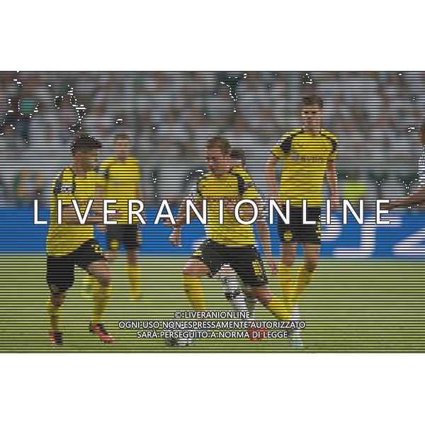2016.09.14 Warszawa Pilka nozna UEFA Champions League Liga Mistrzow Grupa F sezon 2016/2017 Legia Warszawa - Borussia Dortmund N/Z Mario Goetze Gotze Foto Pawel Andrachiewicz / PressFocus 2016.09.14 Warsaw Football UEFA Champions League Group F season 2016/2017 Legia Warsaw - Borussia Dortmund Mario Goetze Gotze Photo Pawel Andrachiewicz / PressFocus / NEWSPIX.PL --- Newspix.pl AG ALDO LIVERANI SAS ONLY ITALY *** Local Caption *** www.newspix.pl mail us: info@newspix.pl call us: 0048 022 23 22 222 --- Polish Picture Agency by Ringier Axel Springer Poland