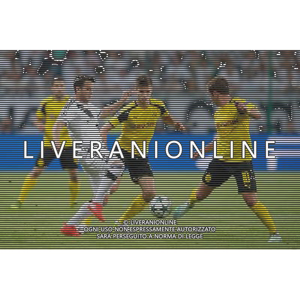 2016.09.14 Warszawa Pilka nozna UEFA Champions League Liga Mistrzow Grupa F sezon 2016/2017 Legia Warszawa - Borussia Dortmund N/Z Valeri Kazaishvili Foto Pawel Andrachiewicz / PressFocus 2016.09.14 Warsaw Football UEFA Champions League Group F season 2016/2017 Legia Warsaw - Borussia Dortmund Valeri Kazaishvili Photo Pawel Andrachiewicz / PressFocus / NEWSPIX.PL --- Newspix.pl AG ALDO LIVERANI SAS ONLY ITALY *** Local Caption *** www.newspix.pl mail us: info@newspix.pl call us: 0048 022 23 22 222 --- Polish Picture Agency by Ringier Axel Springer Poland