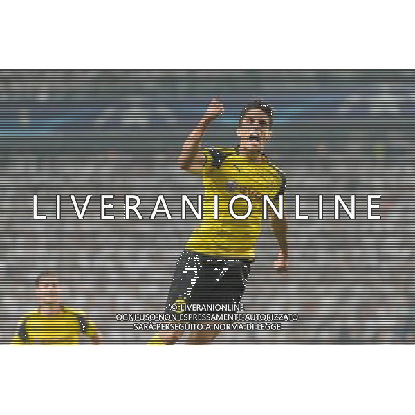 2016.09.14 Warszawa Pilka nozna UEFA Champions League Liga Mistrzow Grupa F sezon 2016/2017 Legia Warszawa - Borussia Dortmund N/Z bramka gol radosc na 0-3 Marc Bartra Foto Pawel Andrachiewicz / PressFocus 2016.09.14 Warsaw Football UEFA Champions League Group F season 2016/2017 Legia Warsaw - Borussia Dortmund bramka gol radosc na 0-3 Marc Bartra Photo Pawel Andrachiewicz / PressFocus / NEWSPIX.PL --- Newspix.pl AG ALDO LIVERANI SAS ONLY ITALY *** Local Caption *** www.newspix.pl mail us: info@newspix.pl call us: 0048 022 23 22 222 --- Polish Picture Agency by Ringier Axel Springer Poland