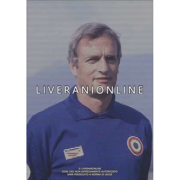 RETROSPETTIVA FRANCO SUPERCHI CALCIATORE NELLA FOTO FRANCO SUPERCHI CON LA MAGLIA DELLA ROMA AG ALDO LIVERANI SAS
