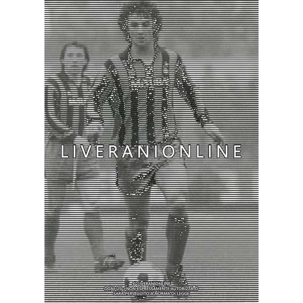 RETROSPETTIVA EVARISTO BECCALOSSI CALCIATORE NELLA FOTO EVARISTO BECCALOSSI CON LA MAGLIA DELL\'INTER AG ALDO LIVERANI SAS