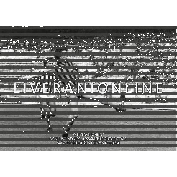RETROSPETTIVA EVARISTO BECCALOSSI CALCIATORE NELLA FOTO EVARISTO BECCALOSSI CON LA MAGLIA DELL\'INTER AG ALDO LIVERANI SAS