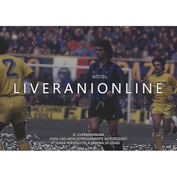 RETROSPETTIVA EVARISTO BECCALOSSI CALCIATORE NELLA FOTO EVARISTO BECCALOSSI CON LA MAGLIA DELL\'INTER AG ALDO LIVERANI SAS