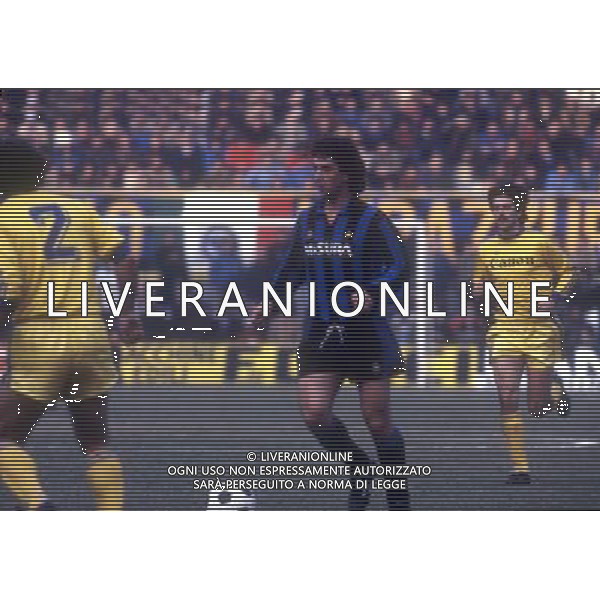 RETROSPETTIVA EVARISTO BECCALOSSI CALCIATORE NELLA FOTO EVARISTO BECCALOSSI CON LA MAGLIA DELL\'INTER AG ALDO LIVERANI SAS