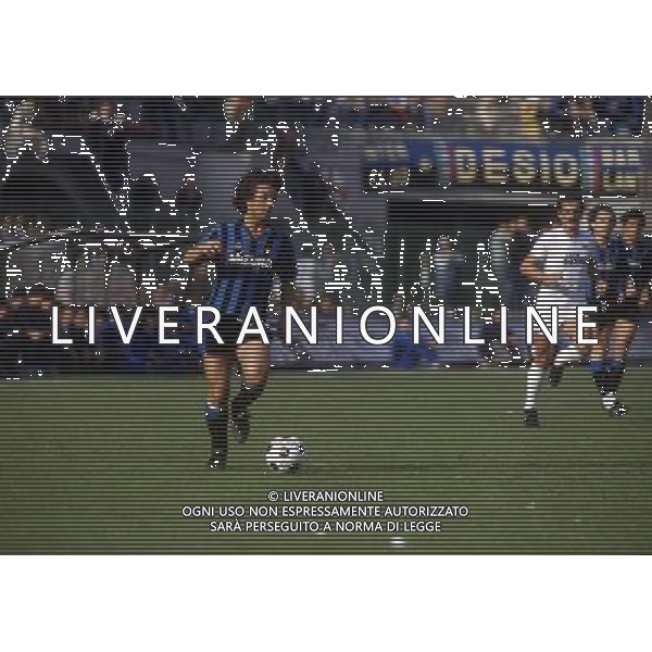 RETROSPETTIVA EVARISTO BECCALOSSI CALCIATORE NELLA FOTO EVARISTO BECCALOSSI CON LA MAGLIA DELL\'INTER AG ALDO LIVERANI SAS