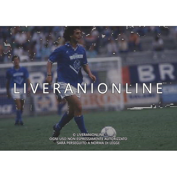 RETROSPETTIVA EVARISTO BECCALOSSI CALCIATORE NELLA FOTO EVARISTO BECCALOSSI CON LA MAGLIA DEL BRESCIA AG ALDO LIVERANI SAS