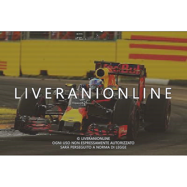 Daniel Ricciardo (AUS) Red Bull Racing RB12. 16.09.2016. Formula 1 World Championship, Rd 15, Singapore Grand Prix, Marina Bay Street Circuit, Singapore, Practice Day. / AGENZIA ALDO LIVERANI SAS - ITALY ONLY EDITORIAL USE ONLY