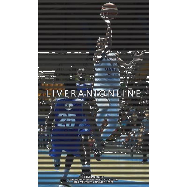 8Â° Trofeo Lombardia Natixis Cup Memorial Francesco Malberti Desio (MB) - 17.09.2016 Vanoli Cremona-Pallacanestro Cantu\' Nella Foto:Thomas Tashawn /Ph.Vitez-Ag. Aldo Liverani
