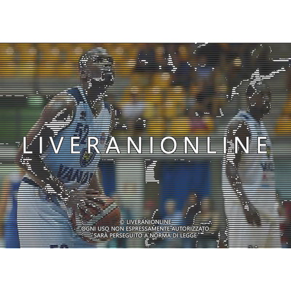 8Â° Trofeo Lombardia Natixis Cup Memorial Francesco Malberti Desio (MB) - 17.09.2016 Vanoli Cremona-Pallacanestro Cantu\' Nella Foto:Holloway Tu /Ph.Vitez-Ag. Aldo Liverani
