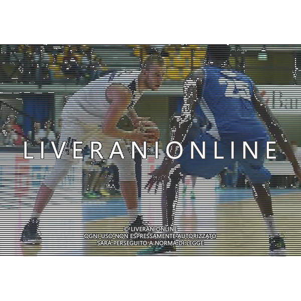 8Â° Trofeo Lombardia Natixis Cup Memorial Francesco Malberti Desio (MB) - 17.09.2016 Vanoli Cremona-Pallacanestro Cantu\' Nella Foto:Wojciechowski Jakub /Ph.Vitez-Ag. Aldo Liverani