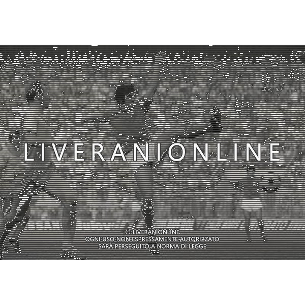 1971-1972 QUALIFICAZIONI EUROPEI MILANO 09-10-1971 ITALIA SVEZIA NELLA FOTO ROBERTO BONINSEGNA AG ALDO LIVERANI SAS