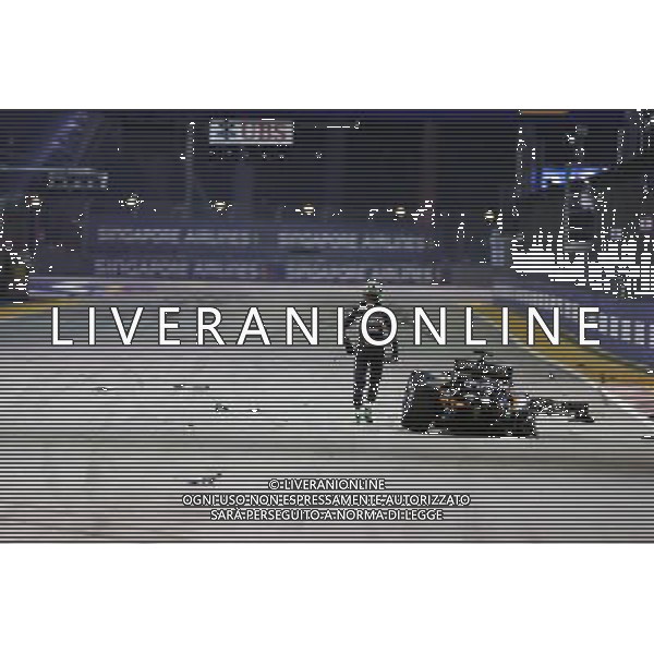Nico Hulkenberg (GER) Sahara Force India F1 VJM09 crashed out at the start of the race. 18.09.2016. Formula 1 World Championship, Rd 15, Singapore Grand Prix, Marina Bay Street Circuit, Singapore, Race Day. / AGENZIA ALDO LIVERANI SAS - ITALY ONLY EDITORIAL USE ONLY