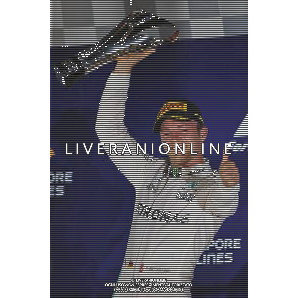 Race winner Nico Rosberg (GER) Mercedes AMG F1 celebrates on the podium. 18.09.2016. Formula 1 World Championship, Rd 15, Singapore Grand Prix, Marina Bay Street Circuit, Singapore, Race Day. / AGENZIA ALDO LIVERANI SAS - ITALY ONLY EDITORIAL USE ONLY