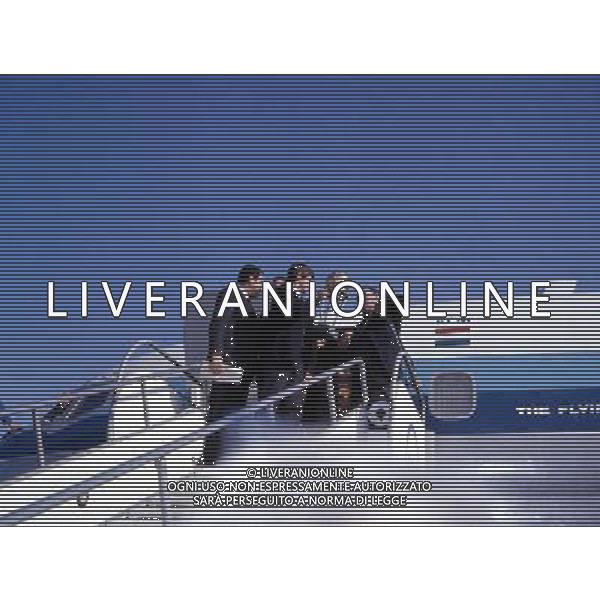 MILANO ARRIVO DELLA SQUADRA DEL MILAN CON LA COPPA INTERCONTINENTALE CONTRO GLI ARGENTINI DELL\'ESTUDIANTES NELLA FOTO GIANNI RIVERA E NEREO ROCCO CON LA COPPA INTERCONTINENTALE AG ALDO LIVERANI SAS