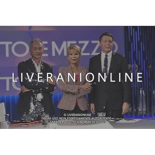 Matteo Renzi ospite della trasmissione televisiva \'Otto e Mezzo\' Roma 22 settembre 2016 nella foto con la conduttrice Lilli Gruber e Marco Travaglio ©Corradetti / AGENZIA ALDO LIVERANI SAS 