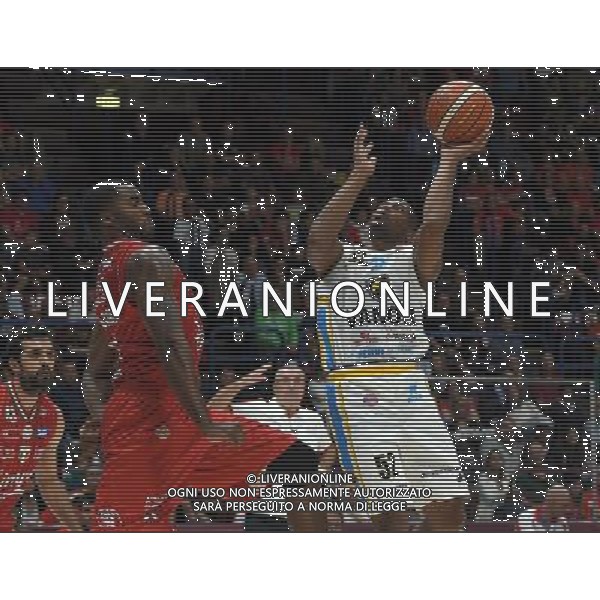 Macron Supercoppa di Basket 2016 Semifinale Milano - 24.09.2016 EA7 Emporio Armani Milano-Vanoli Cremona Nella Foto:Holloway Tu - McLean Jamel /Ph.Vitez-Ag. Aldo Liverani