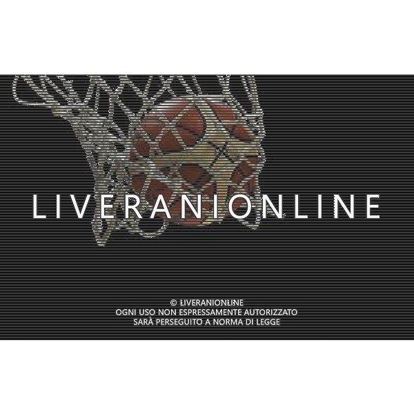 Macron Supercoppa di Basket 2016 Semifinale Milano - 24.09.2016 EA7 Emporio Armani Milano-Vanoli Cremona Nella Foto:Basket Particoare Palla Canestro /Ph.Vitez-Ag. Aldo Liverani