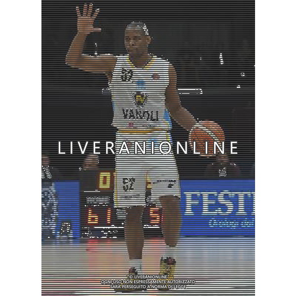 Macron Supercoppa di Basket 2016 Semifinale Milano - 24.09.2016 EA7 Emporio Armani Milano-Vanoli Cremona Nella Foto:Holloway Tu /Ph.Vitez-Ag. Aldo Liverani