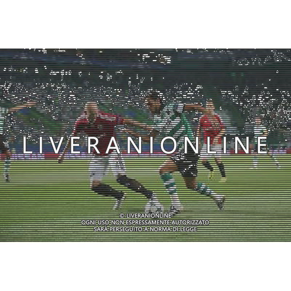 LIZBONA 27.09.2016 MECZ 2. KOLEJKA GRUPA F LIGA MISTRZOW SEZON 2016/17: SPORTING LIZBONA - LEGIA WARSZAWA --- UEFA CHAMPIONS LEAGUE GROUP F MATCH IN LISBON: SPORTING CLUBE DE PORTUGAL - LEGIA WARSAW JAKUB CZERWINSKI BRYAN RUIZ FOT. PIOTR KUCZA/NEWSPIX.PL --- Newspix.pl AG ALDO LIVERANI SAS ONLY ITALY *** Local Caption *** www.newspix.pl mail us: info@newspix.pl call us: 0048 022 23 22 222 --- Polish Picture Agency by Ringier Axel Springer Poland