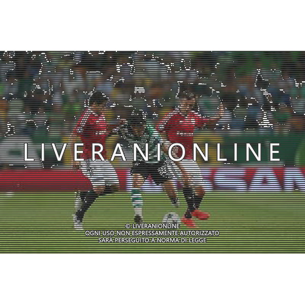 LIZBONA 27.09.2016 MECZ 2. KOLEJKA GRUPA F LIGA MISTRZOW SEZON 2016/17: SPORTING LIZBONA - LEGIA WARSZAWA --- UEFA CHAMPIONS LEAGUE GROUP F MATCH IN LISBON: SPORTING CLUBE DE PORTUGAL - LEGIA WARSAW GUILHERME BRYAN RUIZ MIROSLAV RADOVIC FOT. PIOTR KUCZA/NEWSPIX.PL --- Newspix.pl AG ALDO LIVERANI SAS ONLY ITALY *** Local Caption *** www.newspix.pl mail us: info@newspix.pl call us: 0048 022 23 22 222 --- Polish Picture Agency by Ringier Axel Springer Poland