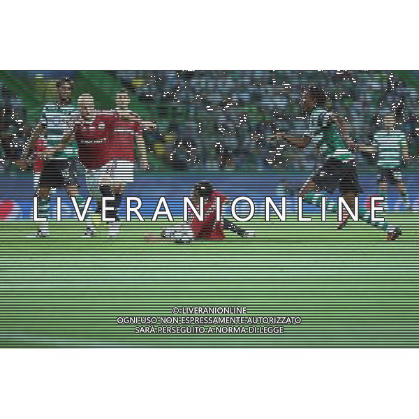 27.09.2016 LIZBONA (LISBON) ESTADIO JOSE ALVALADE PILKA NOZNA (FOOTBALL), LIGA MISTRZOW UEFA , FAZA GRUPOWA - GRUPA F ( UEFA CHAMPIONS LEAGUE - GROUP STAGE, GROUP F) MECZ (GAME) SPORTING LIZBONA SC - LEGIA WARSZAWA (SPORING LISBON SC - LEGIA WARSAW) NZ JAKUB CZERWINSKI, GULIHERME, GELSON MARTINS FOTO LUKASZ GROCHALA/CYFRASPORT / NEWSPIX.PL --- Newspix.pl AG ALDO LIVERANI SAS ONLY ITALY *** Local Caption *** www.newspix.pl mail us: info@newspix.pl call us: 0048 022 23 22 222 --- Polish Picture Agency by Ringier Axel Springer Poland