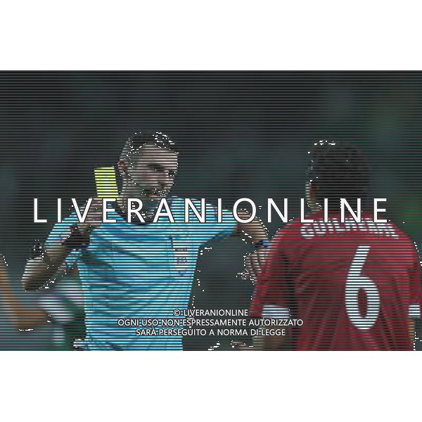 27.09.2016 LIZBONA (LISBON) ESTADIO JOSE ALVALADE PILKA NOZNA (FOOTBALL), LIGA MISTRZOW UEFA , FAZA GRUPOWA - GRUPA F ( UEFA CHAMPIONS LEAGUE - GROUP STAGE, GROUP F) MECZ (GAME) SPORTING LIZBONA SC - LEGIA WARSZAWA (SPORING LISBON SC - LEGIA WARSAW) NZ SEDZIA MICHAEL OLIVIER , GULIHERME ZOLTA KARTKA FOTO LUKASZ GROCHALA/CYFRASPORT / NEWSPIX.PL --- Newspix.pl AG ALDO LIVERANI SAS ONLY ITALY *** Local Caption *** www.newspix.pl mail us: info@newspix.pl call us: 0048 022 23 22 222 --- Polish Picture Agency by Ringier Axel Springer Poland