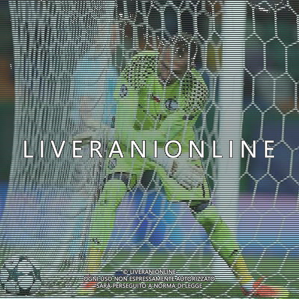 27.09.2016 LIZBONA (LISBON) ESTADIO JOSE ALVALADE PILKA NOZNA (FOOTBALL), LIGA MISTRZOW UEFA , FAZA GRUPOWA - GRUPA F ( UEFA CHAMPIONS LEAGUE - GROUP STAGE, GROUP F) MECZ (GAME) SPORTING LIZBONA SC - LEGIA WARSZAWA (SPORING LISBON SC - LEGIA WARSAW) NZ ARKADIUSZ MALARZ - BRAMKA DLA SPORTINGU FOTO LUKASZ GROCHALA/CYFRASPORT / NEWSPIX.PL --- Newspix.pl AG ALDO LIVERANI SAS ONLY ITALY *** Local Caption *** www.newspix.pl mail us: info@newspix.pl call us: 0048 022 23 22 222 --- Polish Picture Agency by Ringier Axel Springer Poland