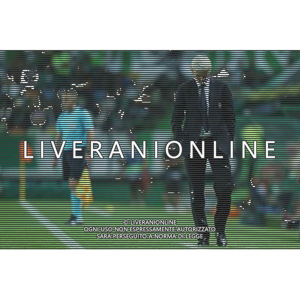 27.09.2016 LIZBONA (LISBON) ESTADIO JOSE ALVALADE PILKA NOZNA (FOOTBALL), LIGA MISTRZOW UEFA , FAZA GRUPOWA - GRUPA F ( UEFA CHAMPIONS LEAGUE - GROUP STAGE, GROUP F) MECZ (GAME) SPORTING LIZBONA SC - LEGIA WARSZAWA (SPORING LISBON SC - LEGIA WARSAW) NZ JACEK MAGIERA - TRENER, HEAD COACH LEGIA WARSZAWA FOTO LUKASZ GROCHALA/CYFRASPORT / NEWSPIX.PL --- Newspix.pl AG ALDO LIVERANI SAS ONLY ITALY *** Local Caption *** www.newspix.pl mail us: info@newspix.pl call us: 0048 022 23 22 222 --- Polish Picture Agency by Ringier Axel Springer Poland
