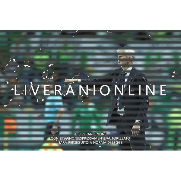 27.09.2016 LIZBONA (LISBON) ESTADIO JOSE ALVALADE PILKA NOZNA (FOOTBALL), LIGA MISTRZOW UEFA , FAZA GRUPOWA - GRUPA F ( UEFA CHAMPIONS LEAGUE - GROUP STAGE, GROUP F) MECZ (GAME) SPORTING LIZBONA SC - LEGIA WARSZAWA (SPORING LISBON SC - LEGIA WARSAW) NZ JACEK MAGIERA - TRENER, HEAD COACH LEGIA WARSZAWA FOTO LUKASZ GROCHALA/CYFRASPORT / NEWSPIX.PL --- Newspix.pl AG ALDO LIVERANI SAS ONLY ITALY *** Local Caption *** www.newspix.pl mail us: info@newspix.pl call us: 0048 022 23 22 222 --- Polish Picture Agency by Ringier Axel Springer Poland