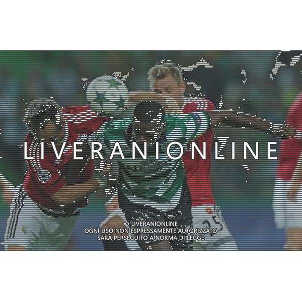 27.09.2016 LIZBONA (LISBON) ESTADIO JOSE ALVALADE PILKA NOZNA (FOOTBALL), LIGA MISTRZOW UEFA , FAZA GRUPOWA - GRUPA F ( UEFA CHAMPIONS LEAGUE - GROUP STAGE, GROUP F) MECZ (GAME) SPORTING LIZBONA SC - LEGIA WARSZAWA (SPORING LISBON SC - LEGIA WARSAW) NZ MIROSLAV RADOVIC, WILLIAM CARVAHLO FOTO LUKASZ GROCHALA/CYFRASPORT / NEWSPIX.PL --- Newspix.pl AG ALDO LIVERANI SAS ONLY ITALY *** Local Caption *** www.newspix.pl mail us: info@newspix.pl call us: 0048 022 23 22 222 --- Polish Picture Agency by Ringier Axel Springer Poland