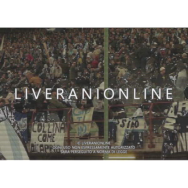 MILANO 08-04-1998 MILAN LAZIO COPPA ITALIA NELLA FOTO SCONTRI TRA LA POLIZIA E I TIFOSI LAZIALI AG ALDO LIVERANI SAS
