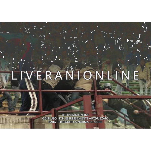 MILANO 08-04-1998 MILAN LAZIO COPPA ITALIA NELLA FOTO SCONTRI TRA LA POLIZIE E I TIFOSI LAZIALI AG ALDO LIVERANI SAS