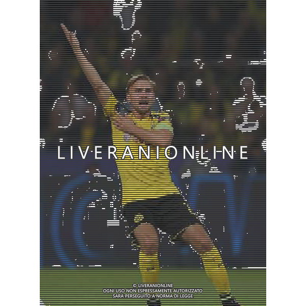 firo : 27.09.2016, Fu§ball, 1.Bundesliga, Saison 2016/2017 UEFA, Champions League, CL, CHL, Gruppenphase, BVB, Borussia Dortmund - Real Madrid 2:2 Marcel SCHMELZER zeigt Handspiel an, Gestik $worldrights,Es gelten unsere AGB, einsehbar auf www.firosportphoto.de, copyright by firo sportphoto: Coesfelder Str. 207 D-48249 DŸlmen www.firosportphoto.de mail@firosportphoto.de (V o l k s b a n k B o c h u m - W i t t e n ) BLZ.: 430 601 29 Kt. Nr.: 341 117 100 Tel:Ê +49-2594-9916004 Fax:Ê+49-2594-9916005 AG ALDO LIVERANI SAS ONLY ITALY