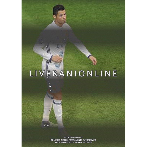firo : 27.09.2016 Fu§ball, Saison 2016/2017, Champions League, BVB, Borussia Dortmund - Real Madrid CF, Gruppenphase, 2:2 Einzelaktion, Christiano RONALDO, Real Madrid CF, ganze Figur, Mimik, EntŠuschung, $worldrights,Es gelten unsere AGB, einsehbar auf www.firosportphoto.de, copyright by firo sportphoto: Coesfelder Str. 207 D-48249 DŸlmen www.firosportphoto.de mail@firosportphoto.de (V o l k s b a n k B o c h u m - W i t t e n ) BLZ.: 430 601 29 Kt. Nr.: 341 117 100 Tel:Ê +49-2594-9916004 Fax:Ê+49-2594-9916005 AG ALDO LIVERANI SAS ONLY ITALY
