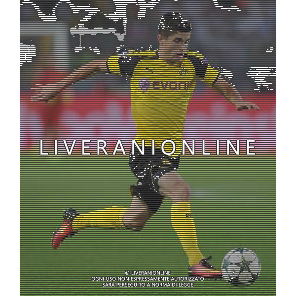 firo : 27.09.2016 Fu§ball, Saison 2016/2017, Champions League, BVB, Borussia Dortmund - Real Madrid CF, Gruppenphase, Einzelaktion, Christian PULISIC, BVB Borussia Dortmund, ganze Figur, $worldrights,Es gelten unsere AGB, einsehbar auf www.firosportphoto.de, copyright by firo sportphoto: Coesfelder Str. 207 D-48249 DŸlmen www.firosportphoto.de mail@firosportphoto.de (V o l k s b a n k B o c h u m - W i t t e n ) BLZ.: 430 601 29 Kt. Nr.: 341 117 100 Tel:Ê +49-2594-9916004 Fax:Ê+49-2594-9916005 AG ALDO LIVERANI SAS ONLY ITALY