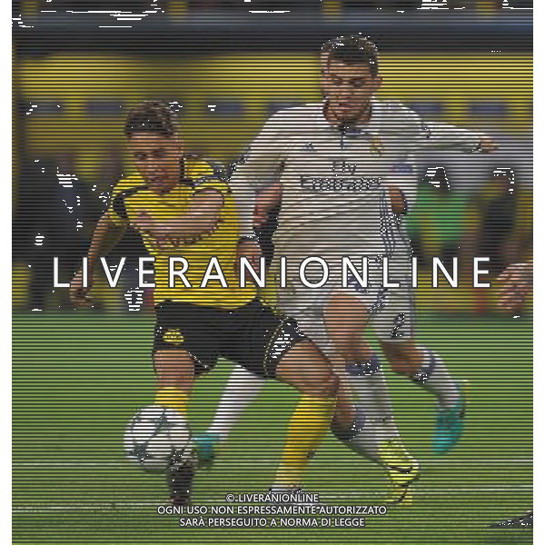 firo : 27.09.2016 Fu§ball, Saison 2016/2017, Champions League, BVB, Borussia Dortmund - Real Madrid CF, Gruppenphase, Zweikampf, Emre MOR, BVB Borussia Dortmund, Mateo KOVCIC, Real Madrid CF, ganze Figur, $worldrights,Es gelten unsere AGB, einsehbar auf www.firosportphoto.de, copyright by firo sportphoto: Coesfelder Str. 207 D-48249 DŸlmen www.firosportphoto.de mail@firosportphoto.de (V o l k s b a n k B o c h u m - W i t t e n ) BLZ.: 430 601 29 Kt. Nr.: 341 117 100 Tel:Ê +49-2594-9916004 Fax:Ê+49-2594-9916005 AG ALDO LIVERANI SAS ONLY ITALY
