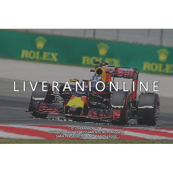 Daniel Ricciardo (AUS) Red Bull Racing RB12. 30.09.2016. Formula 1 World Championship, Rd 16, Malaysian Grand Prix, Sepang, Malaysia, Friday. / AGENZIA ALDO LIVERANI SAS - ITALY ONLY EDITORIAL USE ONLY