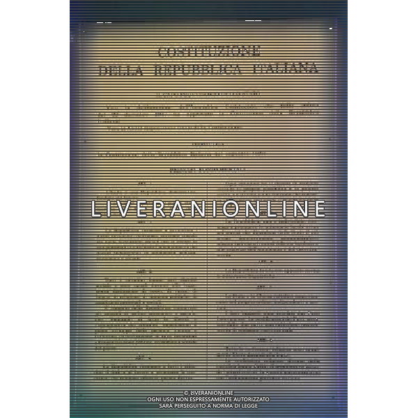 Trasmissione TV \' Si o No \' Roma - 30.09.2016 - nella foto: La prima pagina della Costituzione / Ph. Corradetti-Ag Aldo Liverani sas