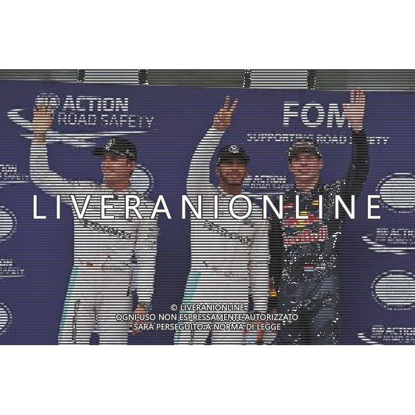 Qualifying top three in parc ferme (L to R): Nico Rosberg (GER) Mercedes AMG F1, second; Lewis Hamilton (GBR) Mercedes AMG F1, pole position; Max Verstappen (NLD) Red Bull Racing, third. 01.10.2016. Formula 1 World Championship, Rd 16, Malaysian Grand Prix, Sepang, Malaysia, Saturday. - www.xpbimages.com, EMail: requests@xpbimages.com - copy of publication required for printed pictures. Every used picture is fee-liable. Â© Copyright: Moy / XPB ImagesONLY ITALY/EDITORIAL USE ONLY/Agenzia Aldo Liverani s.a.s.